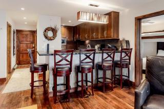 Village Inn 213 - 6