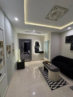Designer 1BHK - Self check-in, Netflix, Balcony - Bahria Phase 8 - 2