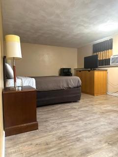 Wickford Motor Inn - 4