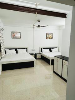 Shree Balaji Cafe Restaurant & Guest House - 1