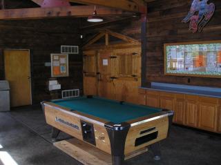 Mount Vernon Camping Resort Studio Cabin 4 - Bow - 1