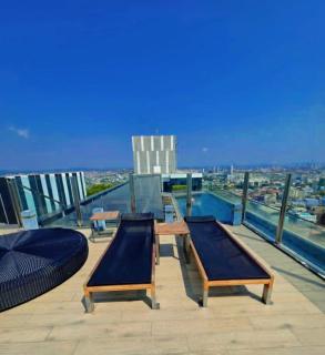 The Base pattaya Seaview free pick up - 4