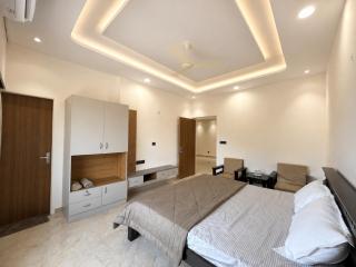 Arth Courtyard - 5