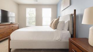 Landing Incredible 1BD Pool Gym - Manassas Park - 1