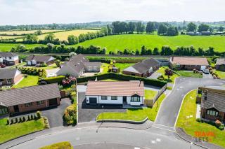 3 Bedroom Luxury House By Travel Lets Self Catering Accommodation Templepatrick Near Airport - 9