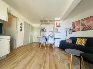 Le Sublime 5eme Terrasse VUE MER PISCINE avec CLIMATISATION PARKING Privé Wifi Linge et Ménage de Fin de Séjour Compris - 7