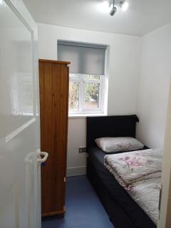 Budgeted Residence near Coventry Building Society (CBS) Arena with Parking - 7