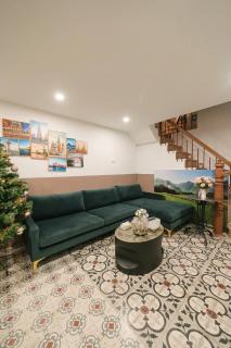 Morden Apt 6Br Old Quater - 7
