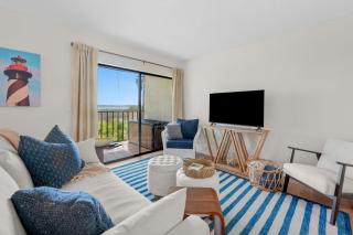 2BR Family Retreat - River Views Pool & Tennis Sleeps 6 - 0