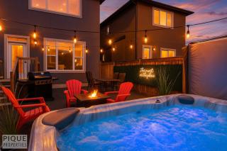 Summer Haven - HotTub - FireTable - KingBed - BBQ - Sleeps8 - 9