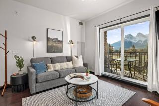 Stunning Mountain Views - Pool&HotTub - King Bed - BBQ - 2