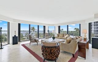 Three Bedroom Residence with Ocean and Water Views - 8
