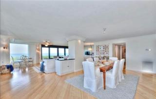 Two Bedroom Corner Residence with Panoramic Views - 2