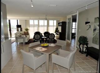 Two Bedroom Waterfront Residence with Intracoastal - 8