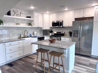 Grand Lakefront Escape at Lake of the Ozarks - 1