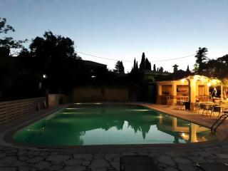 Family 2BR Gouvia – Apt 7 - 1