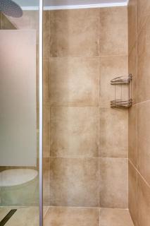 Floras House - 9