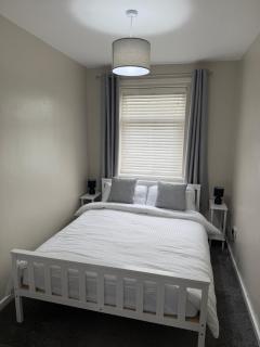 Entire home, perfect for staying with friends and family - 8