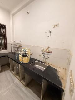 Airy 3BHK Apartment 2 Balconies Ideal for Family & Professionals - 2