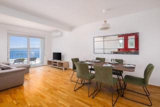 Renata Penthouse Residence with Garage - 4