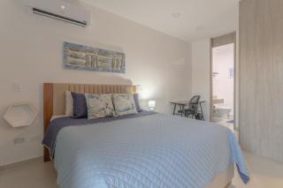 Moderno Apto de Lujo con Balcon Cerca del Mar con 2Hab - 5