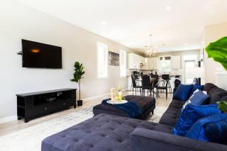 Executive Home - Long Stays Welcome - Garage Parking - Free WiFi & Netflix - 3