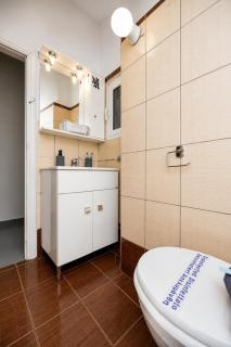 Art House by InFox Suites - City Center Retreat - 4