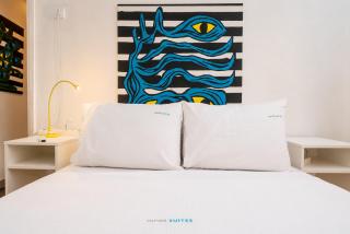 Art House by InFox Suites - City Center Retreat - 3