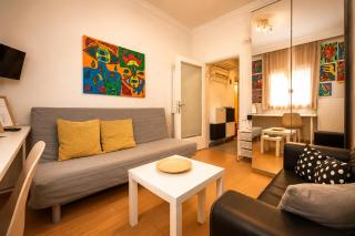 Art House by InFox Suites - City Center Retreat - 1