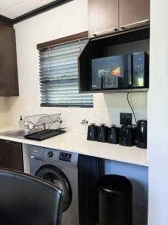 Zalari Luxe Loft B, Nature 1-Bed Loft, Paulshof - 5
