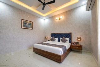 Hotel Mounten View Near PEC & PGI - 9
