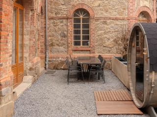 Maisonette-Wohnung mit Kamin im historischen Gewölbe - 3
