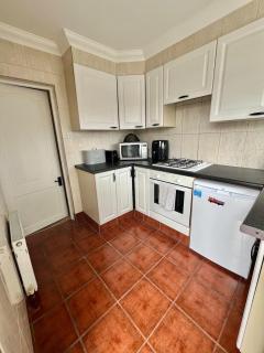 Pegs Cottage - 3