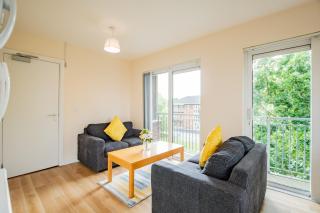 Central Limerick - Large 4-Bed Apartment - Sleeps 6 - 7