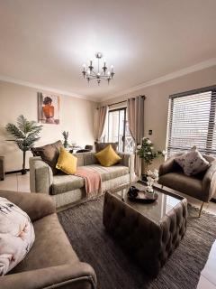 Zalari Luxe Suite, 1 bed, Cottonwoods, Sandton - 7