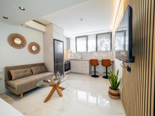 Urban Calm Studios 01 - 2