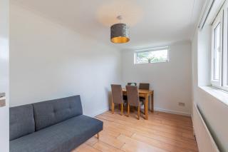3BR Bungalow with Garden for up to 6 guests - 2