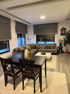 Modern Cozy Apartment in Abdoun - 4