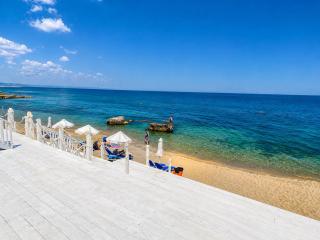 Luxurious and panoramic apartments at the beach in La Mer complex - 7