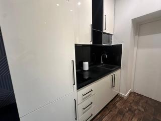 Black&White Apartments by Key&Stay - 0