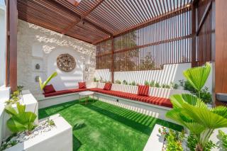 Alisa Villa - Pool Retreat with Rooftop Lounge close to Beach - 8