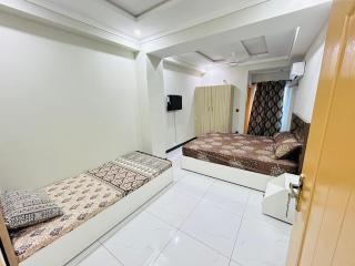 Royal Hotel Islamabad - 1