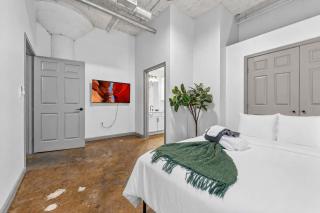 Comfortable 2BR Stay with WiFi in Kansas - 4