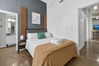Charming 2BR Escape with Fast WiFi - 7