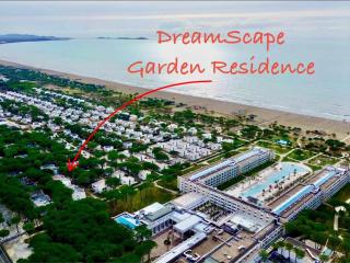 DreamScape Garden Residence - 9