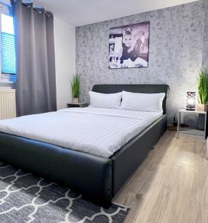 Handwerkerwohnung Nova 1 im Wohn und Gewerbegebiet Oberthulba mit Balkon und eigenem separatem Bad - 0