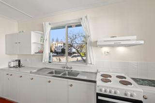Kitchener Street 2, Golden Beach - 4