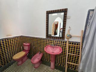 Golden house - 4