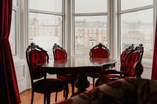 The Priory House - 8