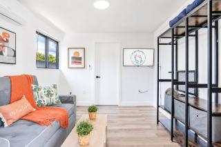Hallandale Beach Escape - Heated Pool & Family Fun - 6